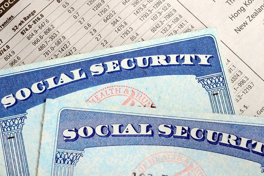 A family learning about Social Security survivors benefits in Colorado